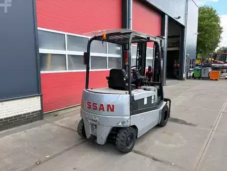 4-wiel elektrische heftrucks 2002  Nissan GQ02 L 30 CU (3)