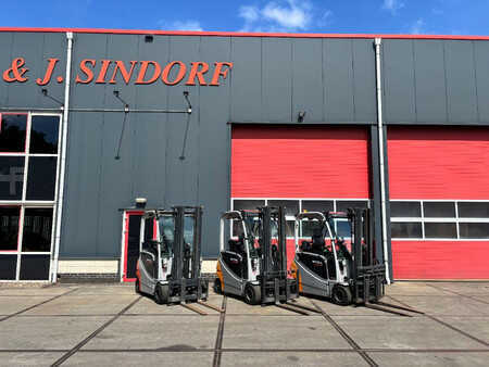 Eléctrico - 4 rodas 2014  Still RX 20-20 2000kg TIPLO / Sideshift (17)