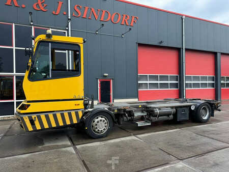 Trator de terminal 2018 Terberg BC 182 (2)