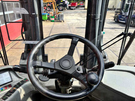 Empilhador diesel 2002  SMV Konecranes SL 12-600 A (15)