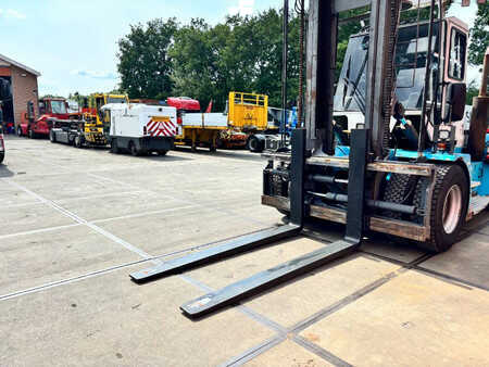 Empilhador diesel 2002  SMV Konecranes SL 12-600 A (6)