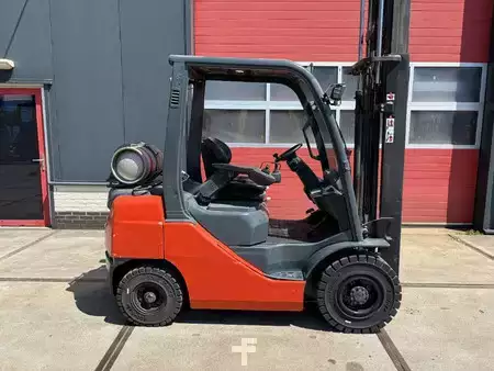 LPG heftrucks 2017  Toyota 02-8FGF25 2500 kg LPG heftruck (12)