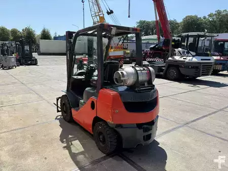 LPG heftrucks 2017  Toyota 02-8FGF25 2500 kg LPG heftruck (4)