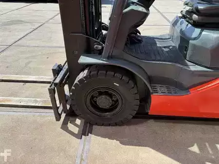 LPG heftrucks 2017  Toyota 02-8FGF25 2500 kg LPG heftruck (6)