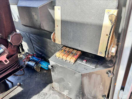 Empilhador diesel 1998  SMV Konecranes SL 10-600 A + extra counterweight 12t. capacity (14)