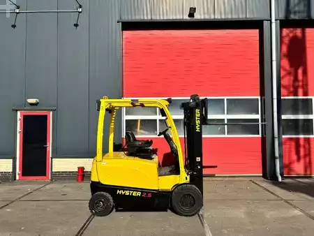 Eléctrico - 4 rodas 2014  Hyster J 2.5 XN 2500kg E- heftruck (16)