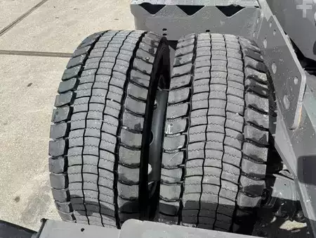 Terminaltraktor 2011  Terberg RT 223 (10)