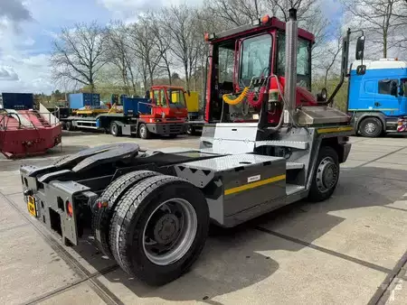 Terminaltraktor 2011  Terberg RT 223 (8)