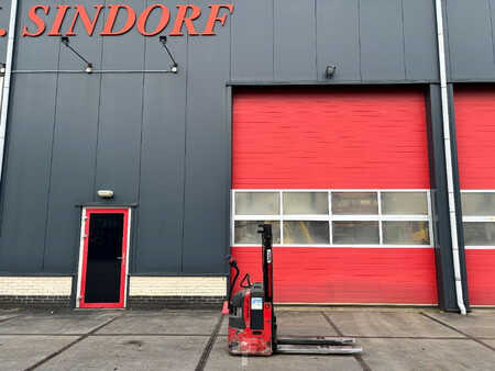 Stoccatori 2004  Sichelschmidt D 412 ASM 1250 kg stapelaar (2)