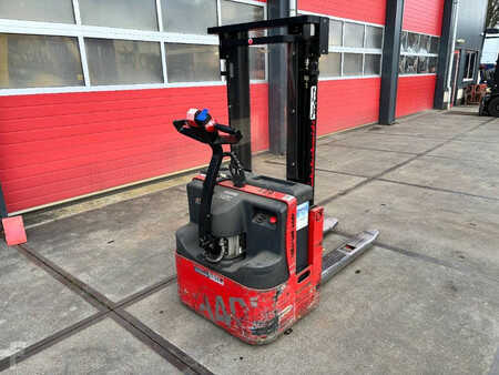 Stoccatori 2004  Sichelschmidt D 412 ASM 1250 kg stapelaar (3)