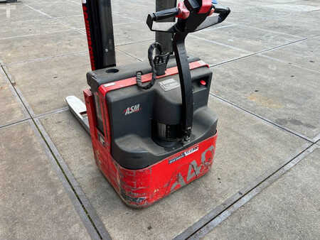 Stoccatori 2004  Sichelschmidt D 412 ASM 1250 kg stapelaar (8)