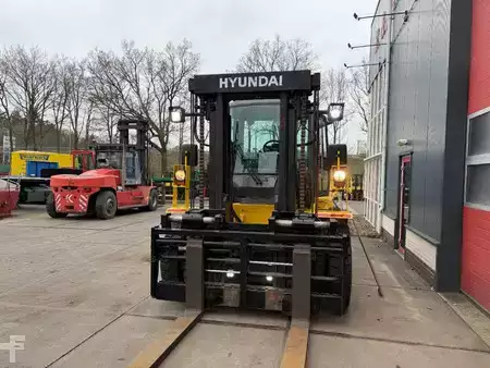 Chariots élévateurs diesel 2014  Hyundai 130 D-7 A (28)