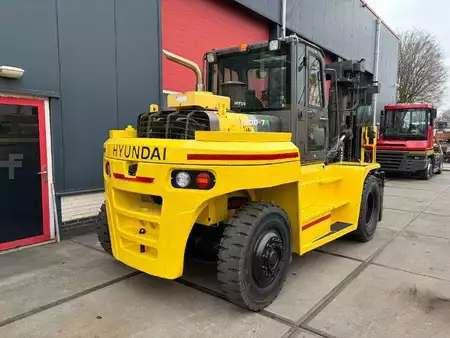 Chariots élévateurs diesel 2014  Hyundai 130 D-7 A (3)