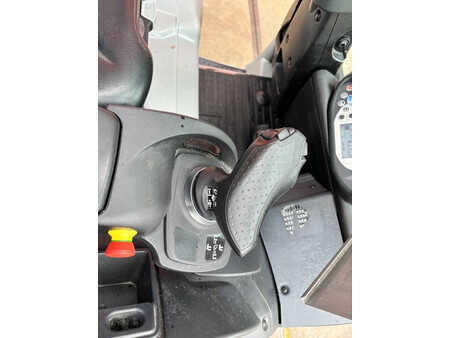 Eléctrico - 4 rodas 2014  Still RX 20-20 2000kg TIPLO / Sideshift (18)