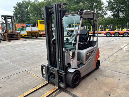 Eléctrico - 4 rodas 2014  Still RX 20-20 2000kg TIPLO / Sideshift (7)