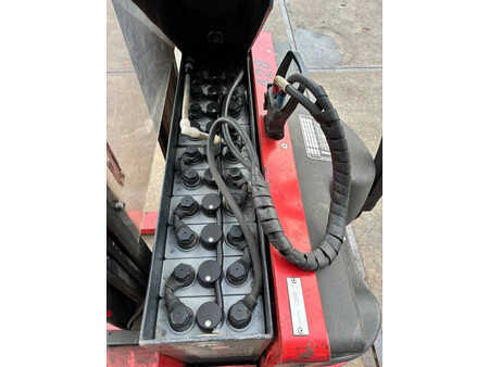 Stoccatori 2004  Sichelschmidt D 412 ASM 1250 kg stapelaar (11)