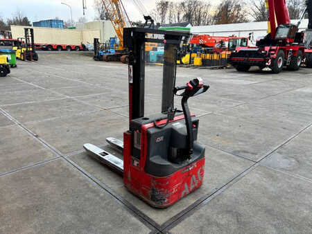 Stoccatori 2004  Sichelschmidt D 412 ASM 1250 kg stapelaar (5)