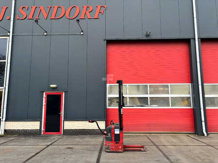 Stoccatori 2004  Sichelschmidt D 412 ASM 1250 kg stapelaar (8)