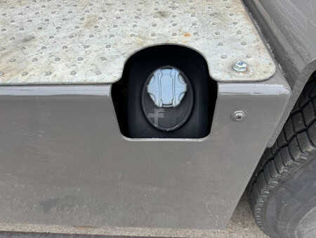 Tracteurs à bagages 2019  Terberg YT182 (17)