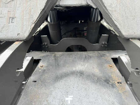 Tracteurs à bagages 2019  Terberg YT182 (18)