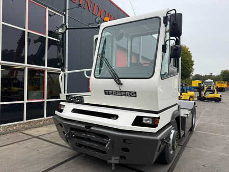 Trator de terminal 2019 Terberg YT182 (4)