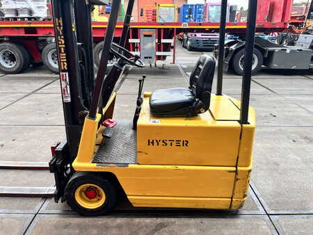 El truck - 3 hjulet 1987  Hyster A 1.25 XL 1250kg elektrische heftruck freelift. (6) 