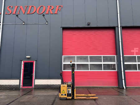 Ruční vysokozdvižný vozík 1997 CAT Lift Trucks NS1400P 1400kg Stapelaar (1)