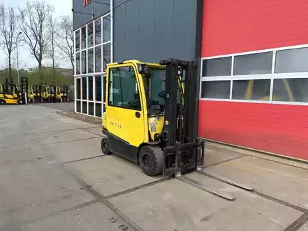 4-wiel elektrische heftrucks 2012  Hyster J 3.0 XN CAT 3 GD (2)