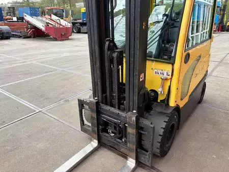 4-wiel elektrische heftrucks 2012  Hyster J 3.0 XN CAT 3 GD (6)