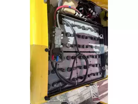Carrelli elettrici 3 ruote 2015  Hyster J 2.00 XNT (17)