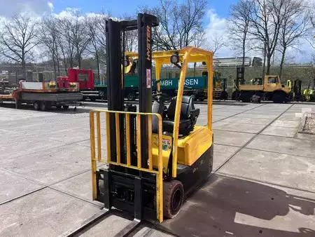 Carrelli elettrici 3 ruote 2015  Hyster J 2.00 XNT (6)