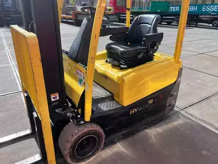 Carrelli elettrici 3 ruote 2015  Hyster J 2.00 XNT (7)