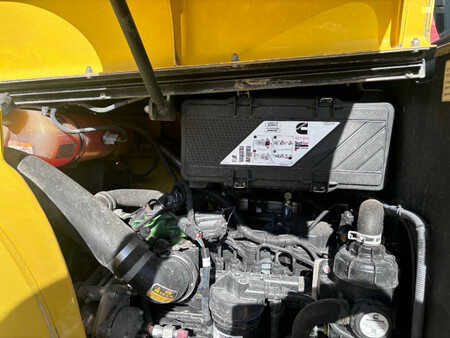 Dieselový VZV 2018  Hyster H8XM-6 (30)