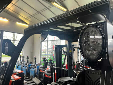 Elektrisk- 4 hjul 2024  Toyota 9FBM25T (8)