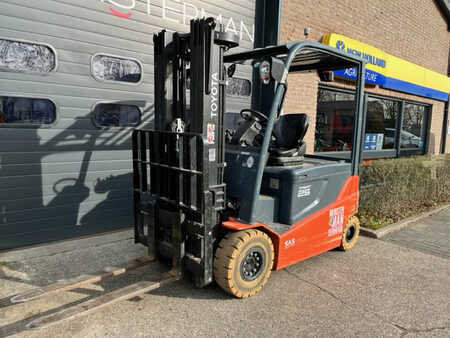 Elektro čtyřkolový VZV 2019  Toyota 8FBM25T (2)