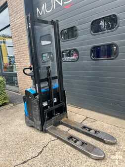 El-stabler - Med platform 2019  Toyota SWE120L (3)