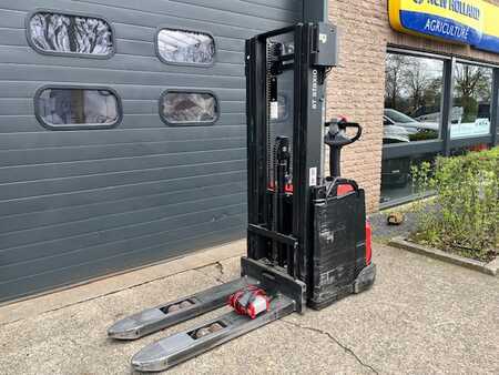 Pallet Stackers 2019  Toyota SWE145 (3)
