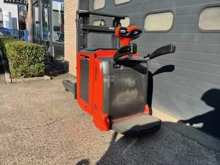 Stackers Stand-on 2017  Linde L12L (6) 