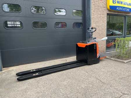 Transpalettes éléctriques 2019  Toyota LPE250 (5)