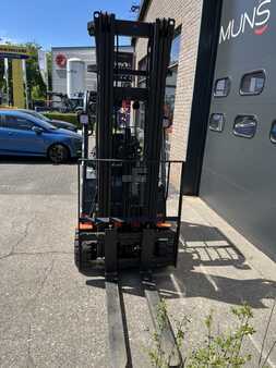 3-wiel elektrische heftrucks 2015  Toyota 8FBET20 (5)