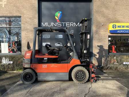 Elektromos 4 kerekű 2007  Toyota 7FBMF45 (1)