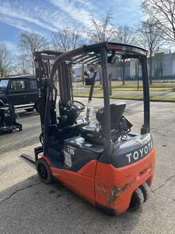 El truck - 3 hjulet 2011  Toyota 8FBEKT16 (6)