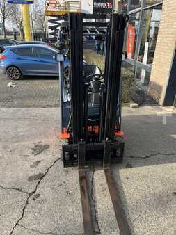 El truck - 3 hjulet 2011  Toyota 8FBEKT16 (3)