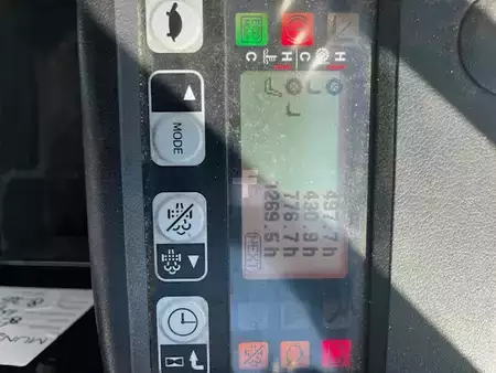 Dieselový VZV 2021  Toyota 52-8 FDF25 (10)