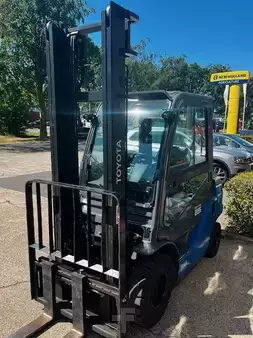 Dieselový VZV 2021  Toyota 52-8 FDF25 (3)