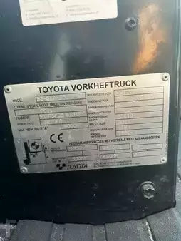 Dieselový VZV 2021  Toyota 52-8 FDF25 (9)