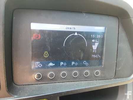 Chariots élévateurs GPL 2015  Jungheinrich TFG 550S (4)