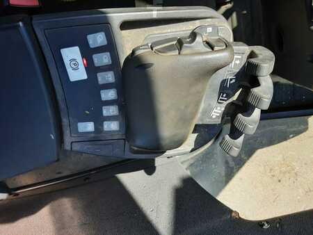 Chariots élévateurs GPL 2015  Jungheinrich TFG 550S (6)