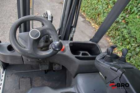 Eléctrica de 3 ruedas 2018  Linde E15-02 EVO Triplex (21)