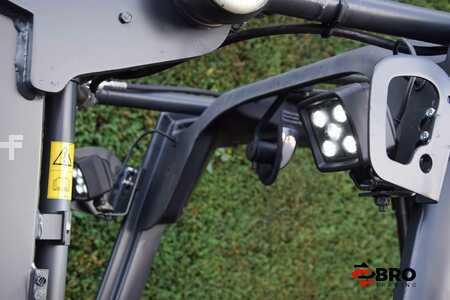 Eléctrica de 3 ruedas 2018  Linde E15-02 EVO Triplex (25)